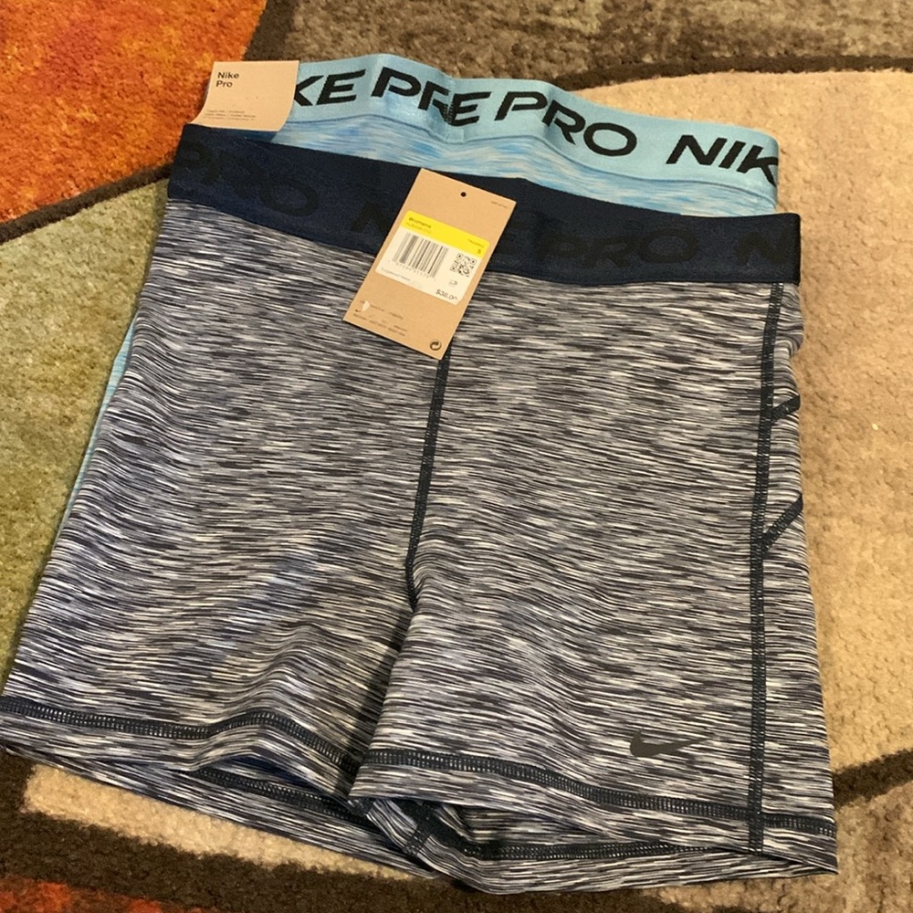 ❤️SOLD❤️ (2)⚡️Nike pro spandex shorts for women! NWT - Picture 5 of 5